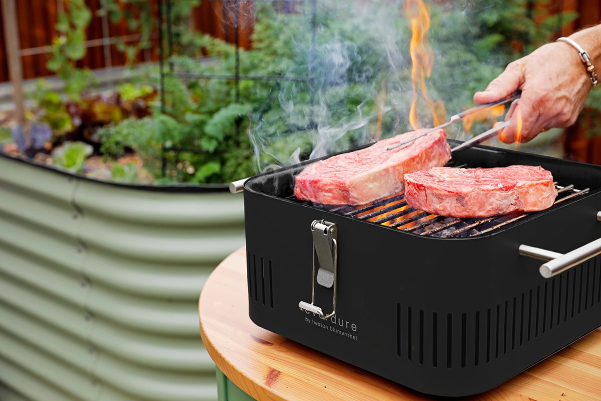 Portable Charcoal Barbecues – CUBE By Everdure – Selector