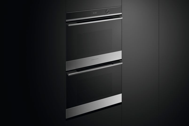 The OB76DDPTDX1 Fisher and Paykel pyrolytic wall oven.
