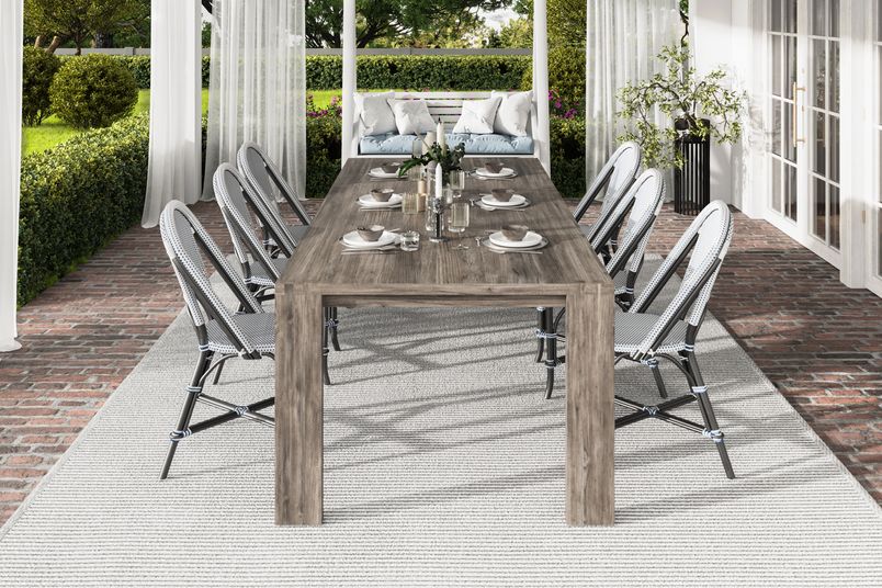 Designed to thrive in outdoor spaces, Hamptons is durable and easy to maintain.